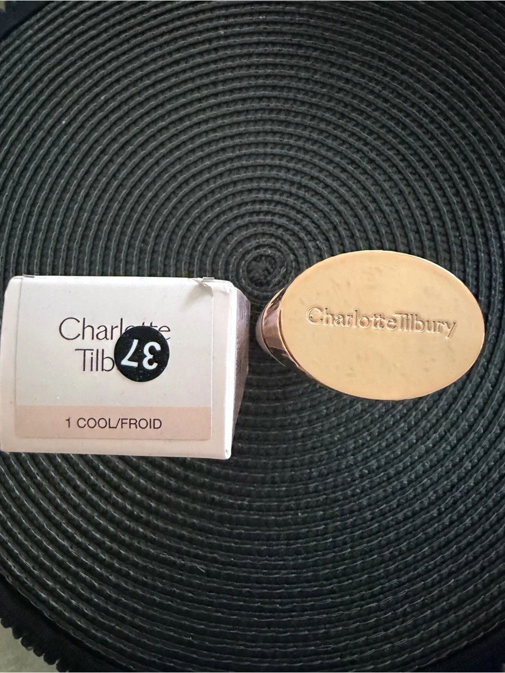 Charlotte Tilbury Airbrush Flawless Foundation - Gold Bottle